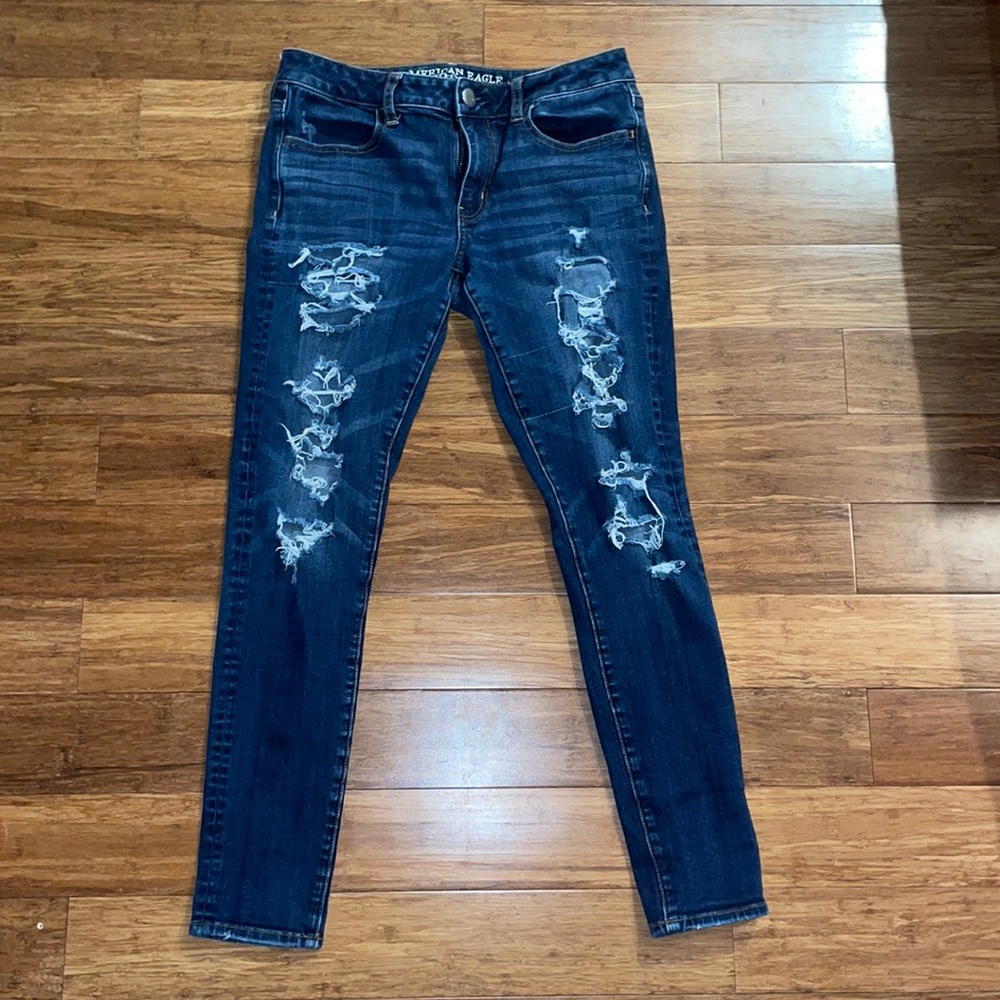 Ripped dark denim American Eagle jeans